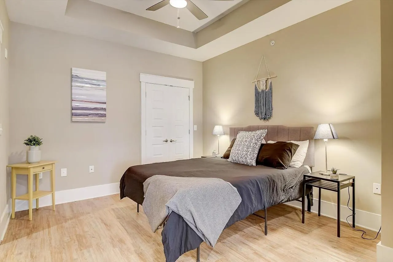 Frontdesk Village At Commonwealth Apts Plaza Midwood Charlotte Apartment